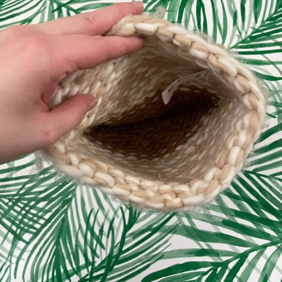 Free People Cozy Up Acrylic Knit Pom Pom Beanie Hat One Size - Picture 4 of 5